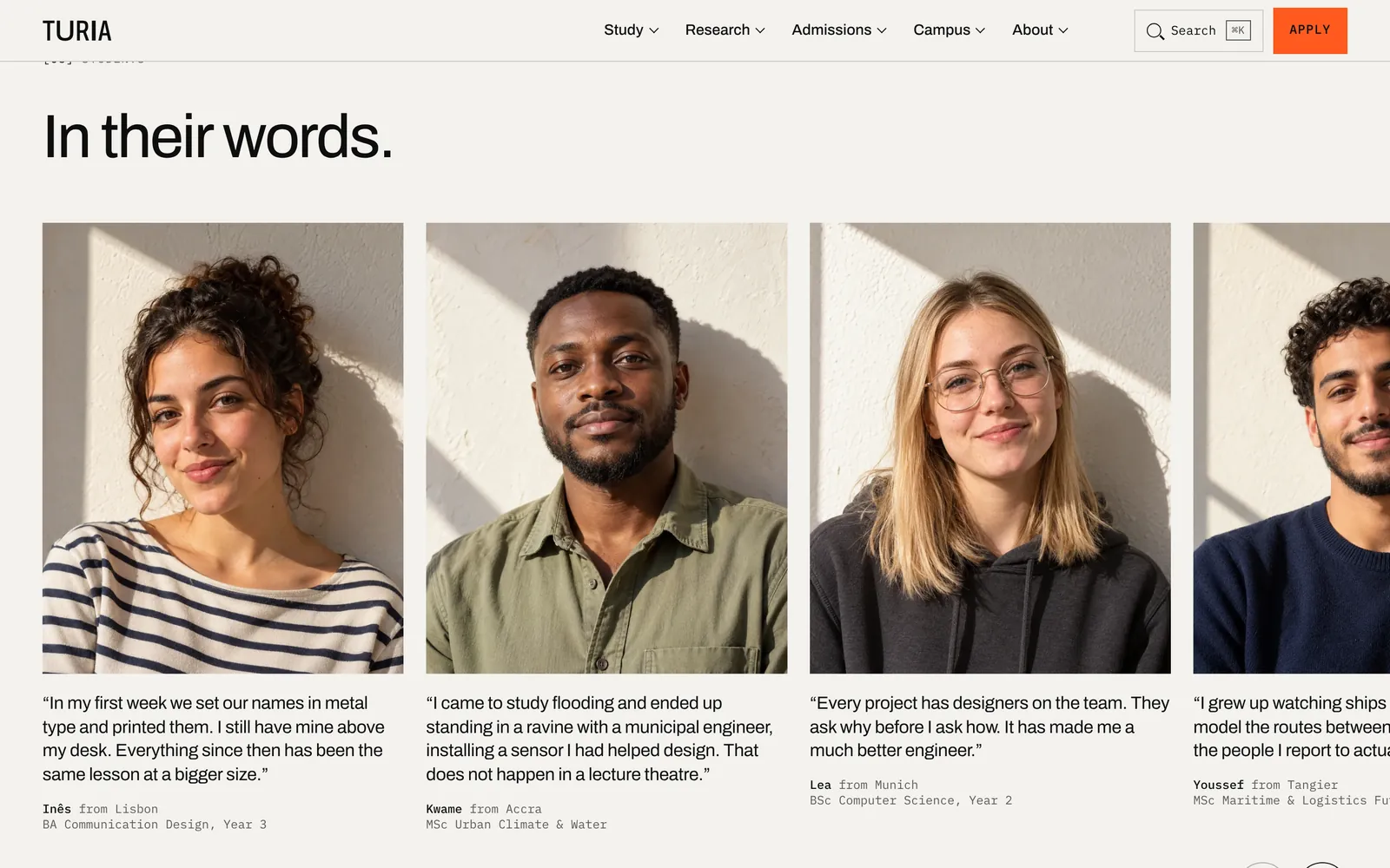 Voces de estudiantes con cuatro retratos